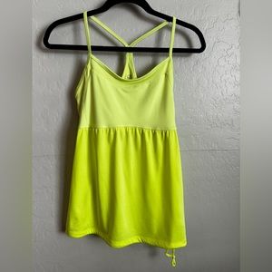 Women’s Workout Top Sz: L